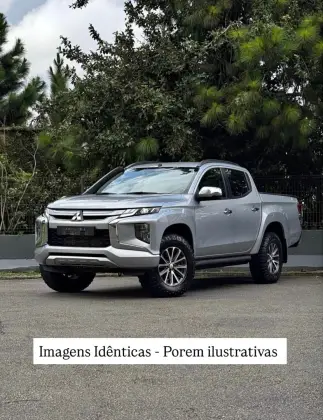 MITSUBISHI L200 TRITON 2.4 16V TURBO DIESEL SPORT HPE CD 4P 4X4 AUTOMÁTICO MITSUBISHI L200 TRITON 2.4 16V TURBO DIESEL SPORT HPE CD 4P 4X4 AUTOMÁTICO