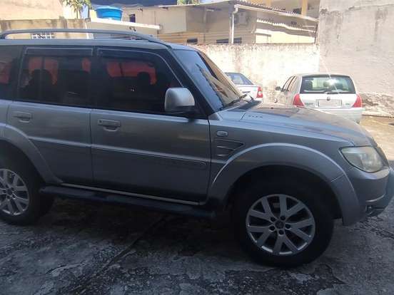 MITSUBISHI-PAJERO TR4-2.0 4X4 16V 140CV FLEX 4P AUTOMÁTICO MITSUBISHI-PAJERO TR4-2011
