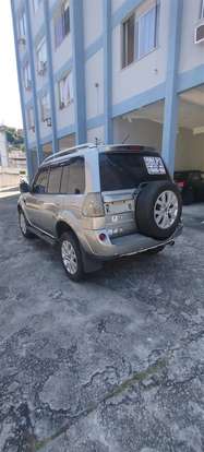 MITSUBISHI-PAJERO TR4-2.0 4X4 16V 140CV FLEX 4P AUTOMÁTICO MITSUBISHI-PAJERO TR4-2011