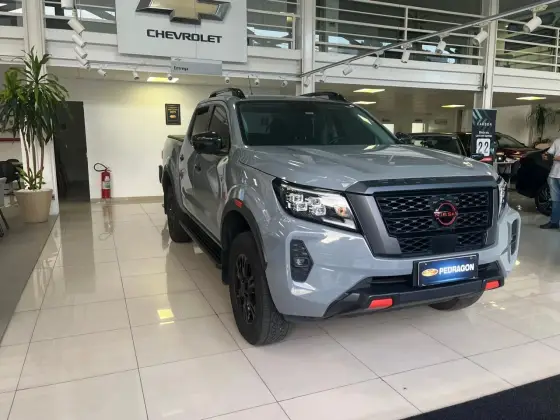 NISSAN FRONTIER 2.3 16V TURBO DIESEL PRO4X CD 4X4 AUTOMÁTICO