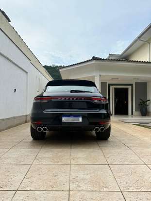 PORSCHE-MACAN-2021