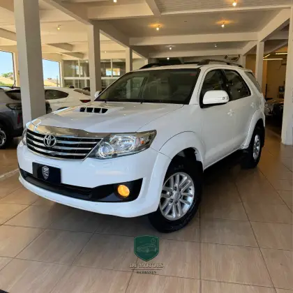 TOYOTA HILUX SW4 3.0 SRV 4X4 16V TURBO INTERCOOLER DIESEL 4P AUTOMÁTICO