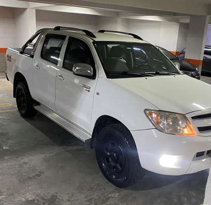 TOYOTA-HILUX-2008