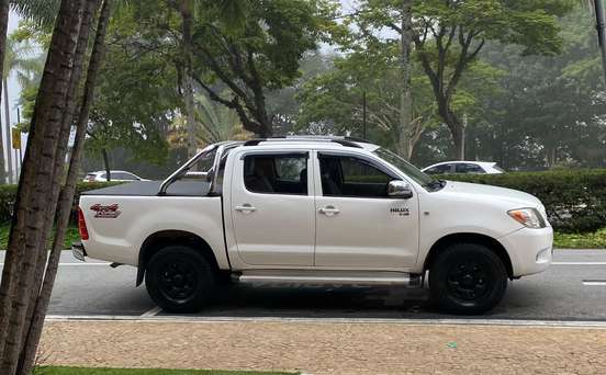TOYOTA-HILUX-2008