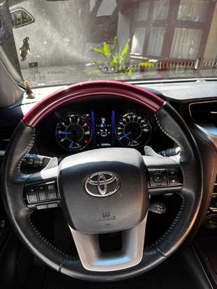 TOYOTA-HILUX SW4-2017