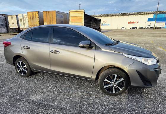 TOYOTA YARIS 1.5 16V FLEX SEDAN XS CONNECT MULTIDRIVE