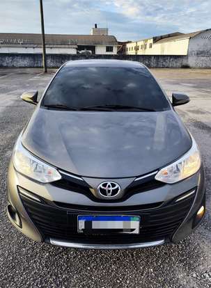 TOYOTA-YARIS-2020