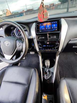 TOYOTA-YARIS-2020