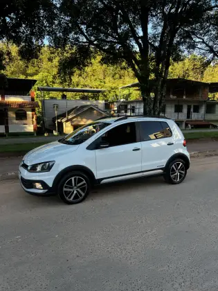 VOLKSWAGEN FOX 1.6 MSI TOTAL FLEX XTREME 4P MANUAL VOLKSWAGEN FOX 1.6 MSI TOTAL FLEX XTREME 4P MANUAL