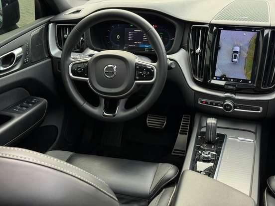 VOLVO-XC60-2021