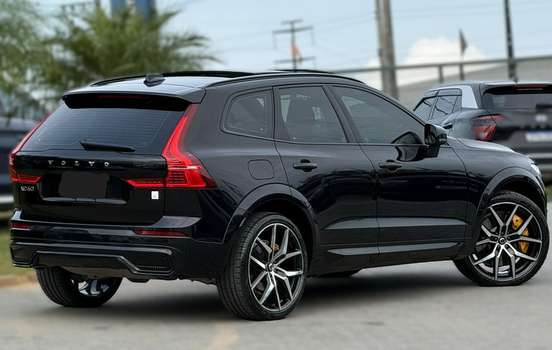 VOLVO-XC60-2021