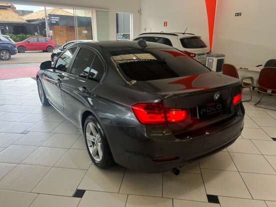 BMW-316i-1.6 SEDAN 16V TURBO GASOLINA 4P AUTOMATICO BMW-316i-2014