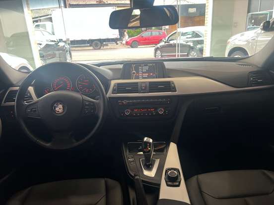 BMW-316i-1.6 SEDAN 16V TURBO GASOLINA 4P AUTOMATICO BMW-316i-2014