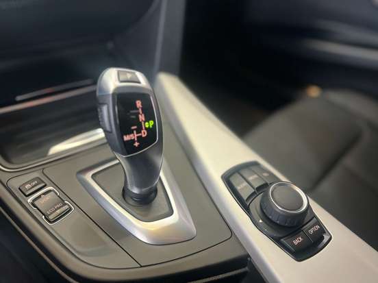 BMW-316i-2014