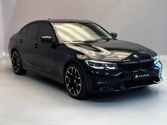 BMW 320i 2.0 16V TURBO GASOLINA SPORT AUTOMÁTICO BMW 320i 2.0 16V TURBO GASOLINA SPORT AUTOMÁTICO