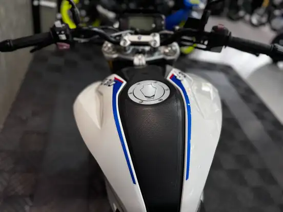 BMW-G 310 R-2023
