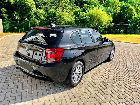 BMW-116i-1.6 1A11 16V TURBO GASOLINA 4P AUTOMÁTICO BMW-116i-2012