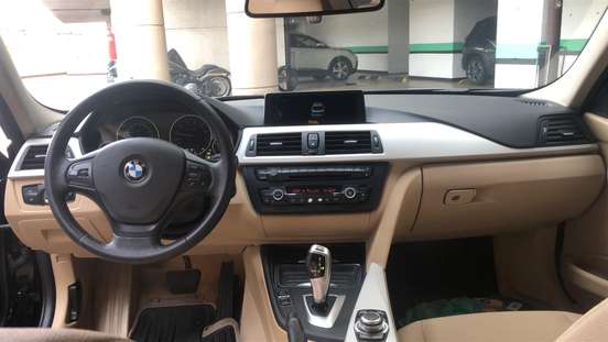 BMW-320i-2013