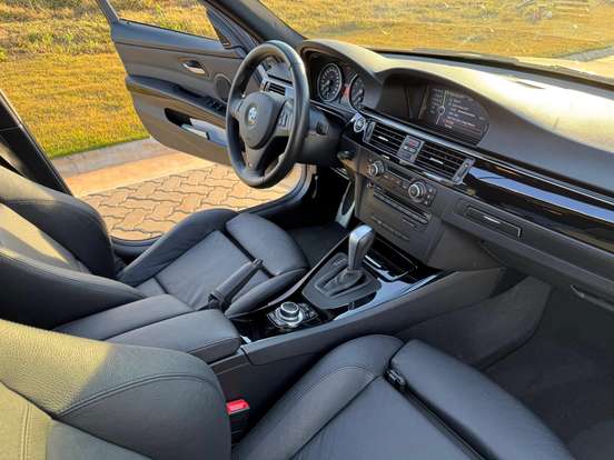 BMW-335i-2010