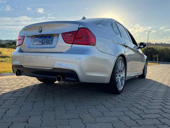 BMW-335i-2010