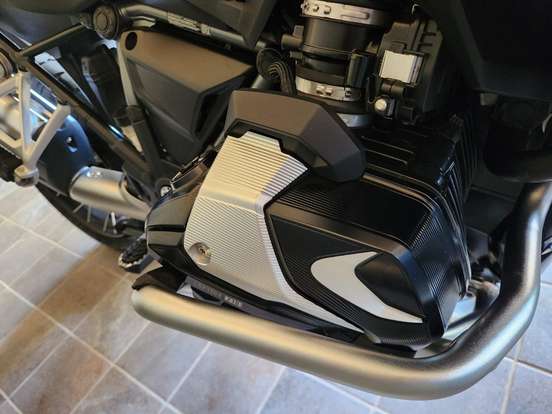 BMW-R 1250 GS PREMIUM TRIPLE BLACK-2023