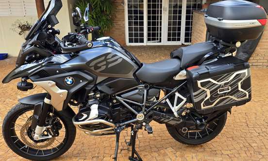 BMW-R 1250 GS PREMIUM TRIPLE BLACK-2022