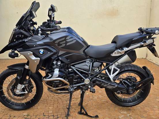 BMW-R 1250 GS PREMIUM TRIPLE BLACK BMW-R 1250 GS PREMIUM TRIPLE BLACK-2022