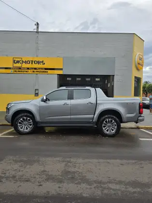 CHEVROLET S10 2.8 16V TURBO DIESEL HIGH COUNTRY CD 4X4 AUTOMÁTICO
