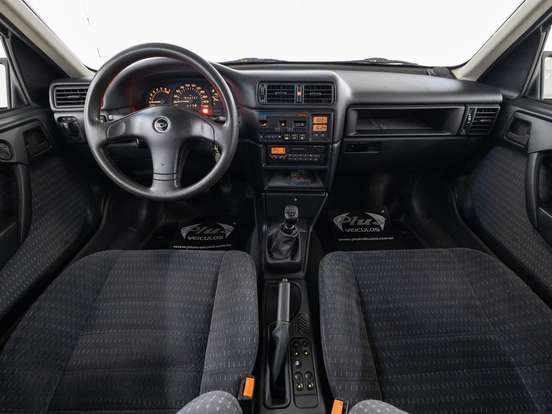 CHEVROLET-VECTRA-2.0 MPFI GLS 8V GASOLINA 4P MANUAL CHEVROLET-VECTRA-1995