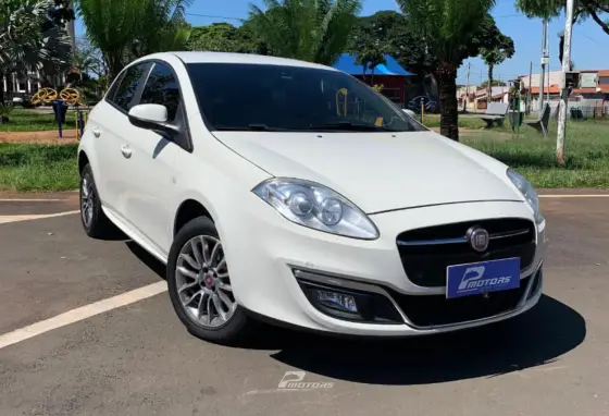 FIAT BRAVO 1.8 ESSENCE 16V FLEX 4P AUTOMATIZADO