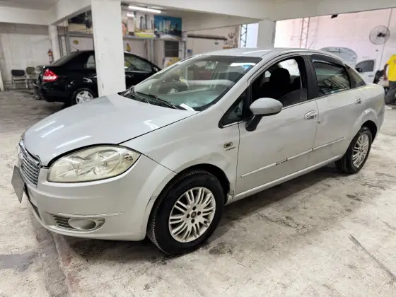 FIAT LINEA 1.8 ESSENCE 16V FLEX 4P AUTOMATIZADO