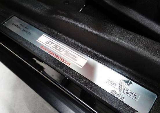 FORD-MUSTANG-2008