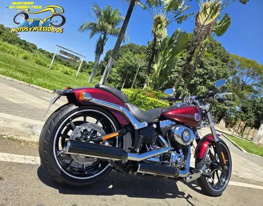 HARLEY-DAVIDSON-SOFTAIL BREAKOUT-2015