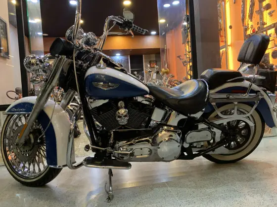 HARLEY-DAVIDSON SOFTAIL DELUXE 