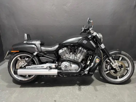 HARLEY-DAVIDSON V-ROD MUSCLE HARLEY-DAVIDSON V-ROD MUSCLE