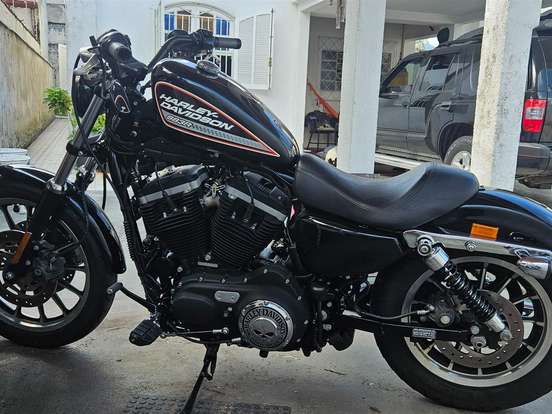 HARLEY-DAVIDSON-SPORTSTER XL 883 R HARLEY-DAVIDSON-SPORTSTER XL 883 R-2013