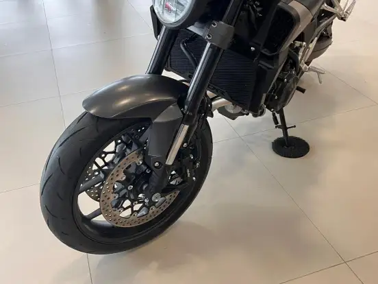 HONDA-CB 650R E-CLUTCH-2025
