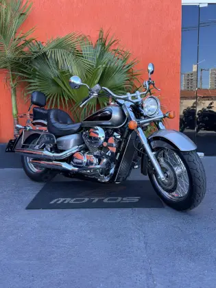 HONDA SHADOW 750 