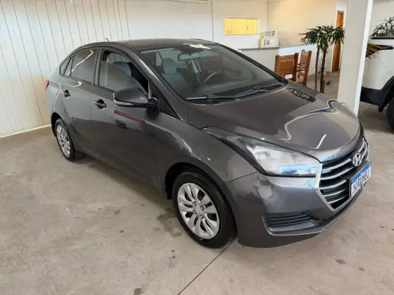 HYUNDAI HB20S 1.6 COMFORT PLUS 16V FLEX 4P AUTOMÁTICO