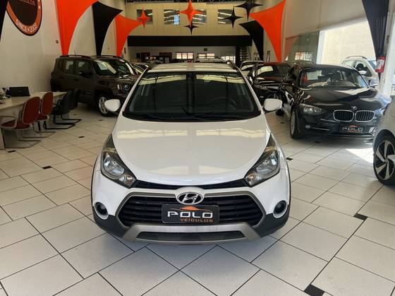 HYUNDAI HB20X 1.6 16V STYLE FLEX 4P MANUAL