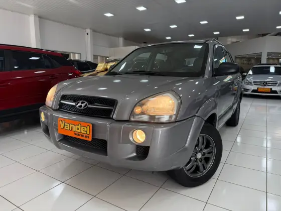 HYUNDAI TUCSON 2.0 MPFI GL 16V 142CV 2WD GASOLINA 4P MANUAL