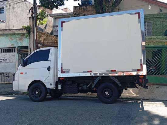 HYUNDAI-HR-2.5 LONGO SEM CAÇAMBA 4X2 16V 130CV TURBO INTERCOOLER DIESEL 2P MANUAL HYUNDAI-HR-2019