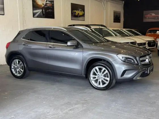 MERCEDES-BENZ GLA 200 1.6 CGI ADVANCE 16V TURBO FLEX 4P AUTOMÁTICO