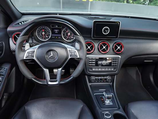MERCEDES-BENZ-A 45 AMG-2.0 16V TURBO GASOLINA 4P AUTOMATIZADO MERCEDES-BENZ-A 45 AMG-2014