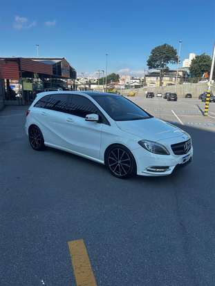 MERCEDES-BENZ-B 200-2013