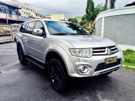 MITSUBISHI-PAJERO-3.2 HPE 4X4 7 LUGARES 16V TURBO INTERCOOLER DIESEL 4P AUTOMÁTICO MITSUBISHI-PAJERO-2015