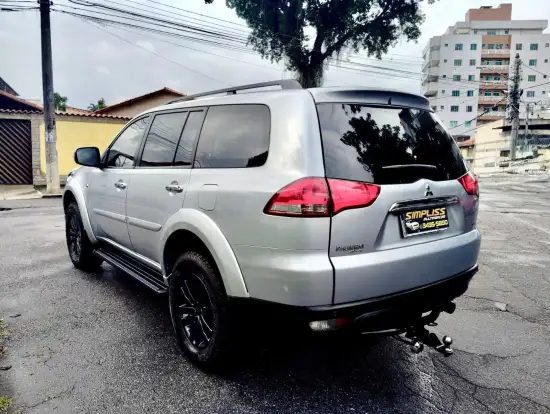 MITSUBISHI-PAJERO-3.2 HPE 4X4 7 LUGARES 16V TURBO INTERCOOLER DIESEL 4P AUTOMÁTICO MITSUBISHI-PAJERO-2015