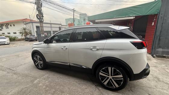 PEUGEOT 3008 1.6 GRIFFE PACK THP 16V GASOLINA 4P AUTOMÁTICO