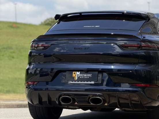 PORSCHE-CAYENNE-2022