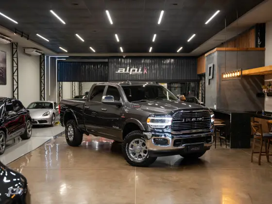 RAM 3500 6.7 I6 TURBO DIESEL LARAMIE CD 4X4 AUTOMÁTICO
